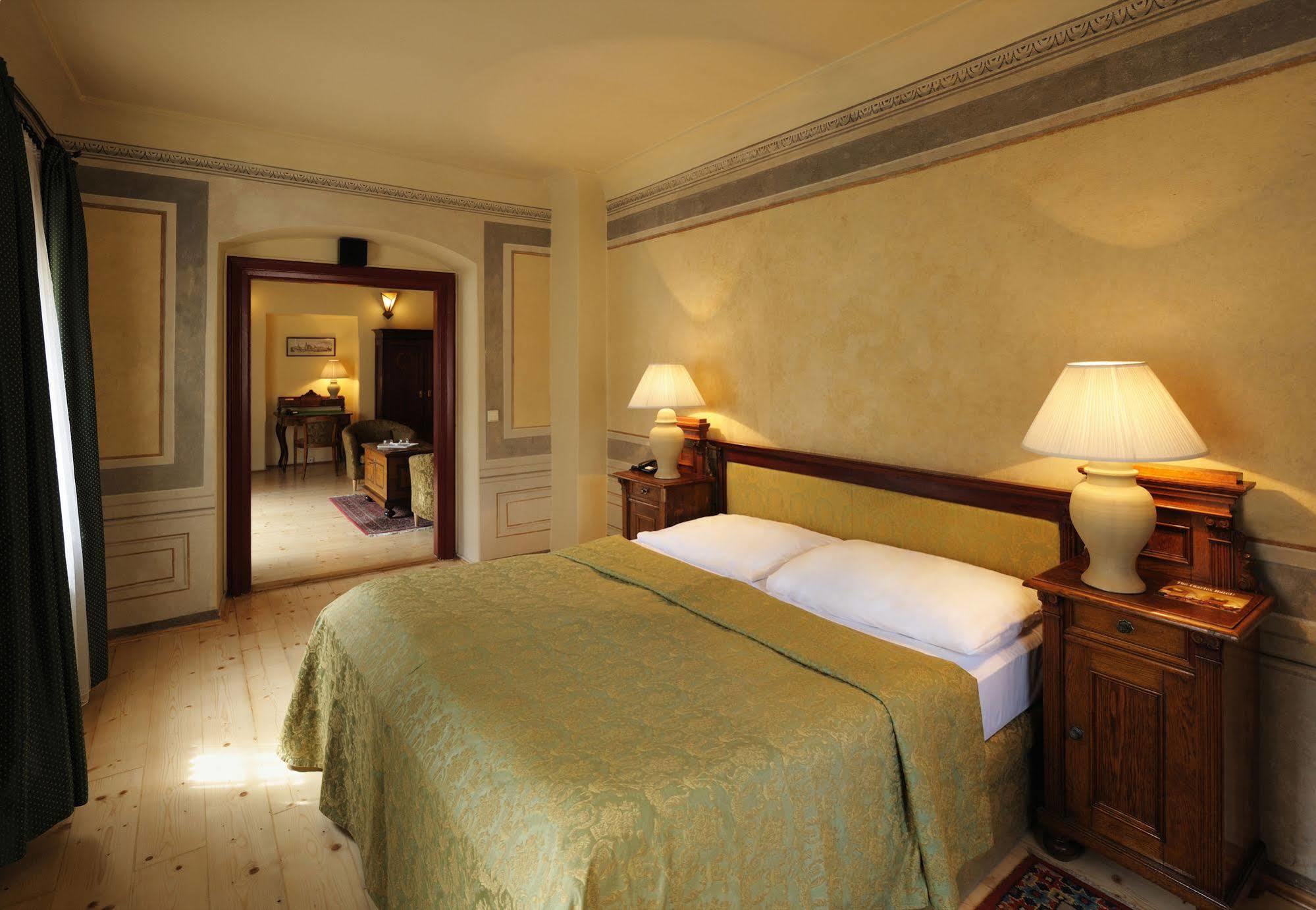 Hotel Charles 4*