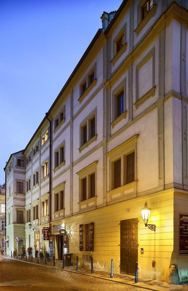 Hotel The Charles Praag